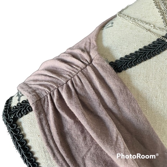 Gap Light Brown Gathered Tank Top scallop hem size L - Picture 5 of 7